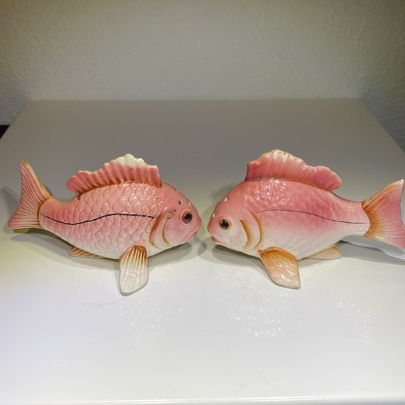 Vintage 50’s Extremely RARE Set of Koi Fish Salt & Pepper Shakers SONSCO Japan - Picture 8 of 14